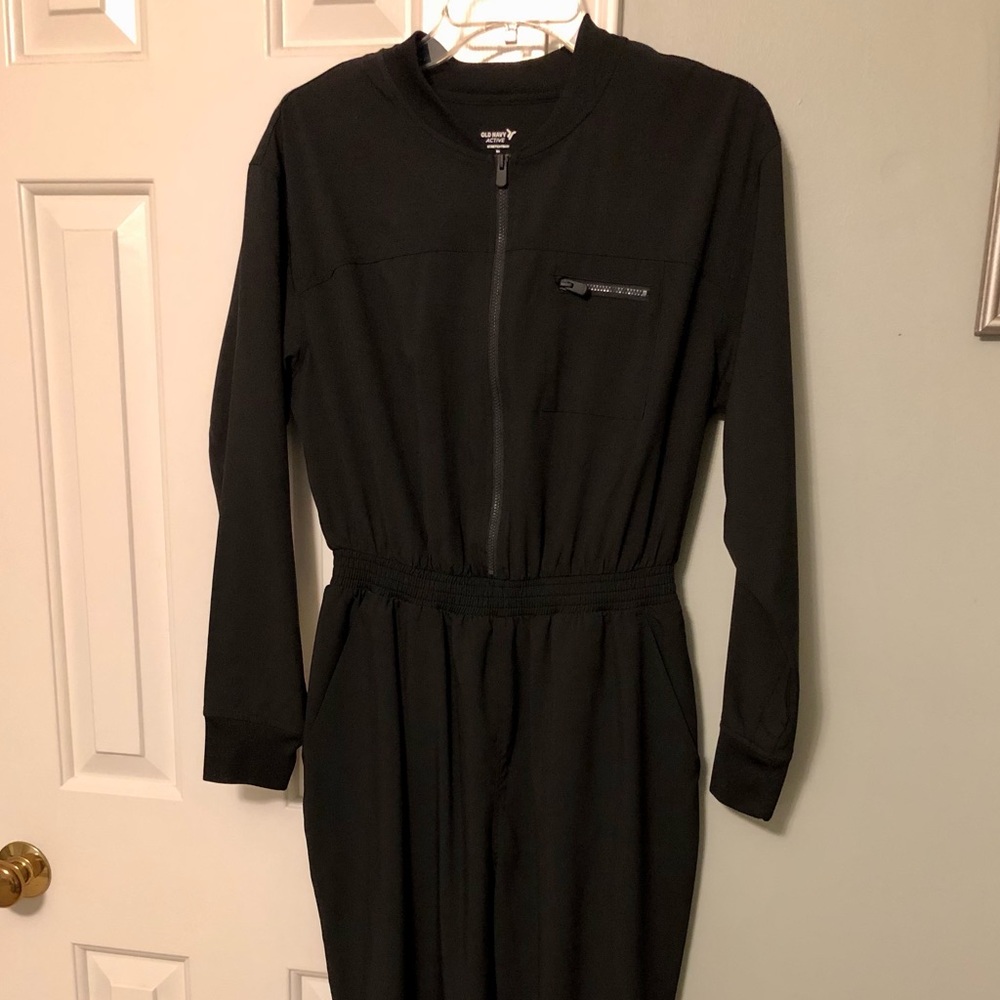 NEW Old Navy Active Suit XS